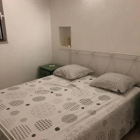 فيلة Trulli Lenuccia سيغلي ميسابيكا